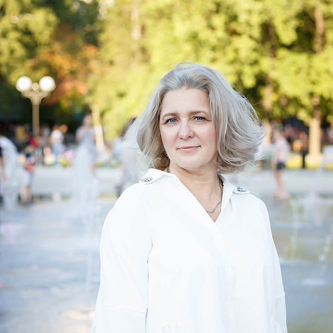 Лариса Лисовская